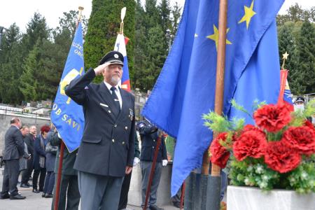 KOMEMORACIJA NA POKOPALIŠČU 5